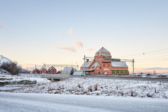 Abisko railway station with the surrounding community among the mountain peaks in northern Sweden.