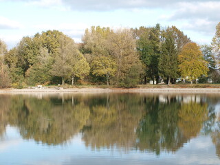 Reflet sur le lac - Soues