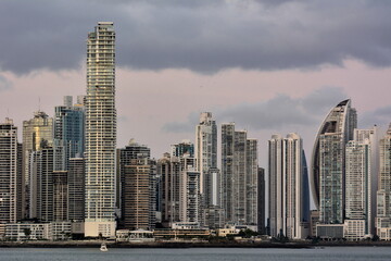 Skyline de la ciudad nueva de Panamá City, capital de Panamá