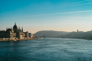Fototapeta premium Budapest, Hungarian Parliament Building in Autumn