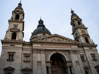 Fototapeta na wymiar St. Stephen Basilica in Budapest