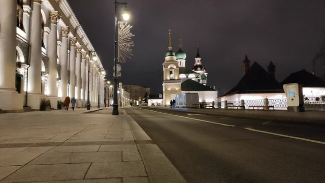 Moskva, Russia. November 17, 2021. Architectural monuments on Varvarka Street: the Old English Courtyard, the Church of Maxim the Blessed, Gostiny Dvor.