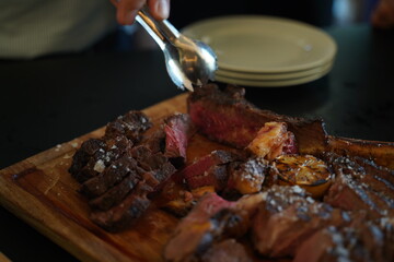 carne cortada - carne vermelha - cozinhada 