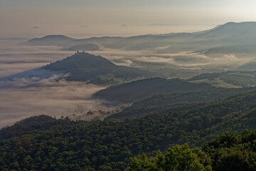 Herbstnebel im Tal