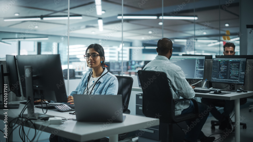 Leinwandbilder diverse office: portrait of talented indian girl it programmer working on desktop computer in friend