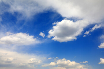 Obraz premium The blue sky and white clouds