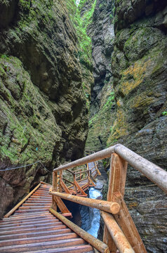 Raggaschlucht, Ragga Schlucht, Wildbach, Schlucht, Klamm, M&ouml;lltal, Flattach, K&auml;rnten, Oberk&auml;rnten, Bach, Raggabach, Kreuzeck, Kreuzeckgruppe, eng, tief, steil, Fels, Wasser, st&uuml;rmen, Wasserfall, Natur