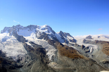 montagne sous le soleil