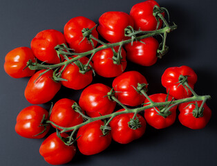 red cherry tomatoes