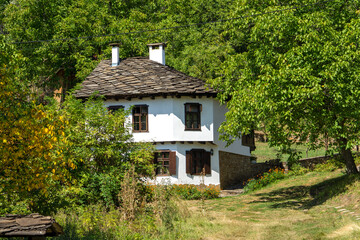 Fototapeta na wymiar Нeighborhood Baba Stana in village of Oreshak, Bulgaria