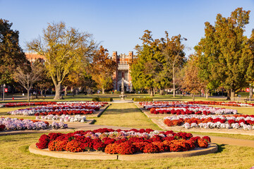 Exterior view of the Bizzell Memorial Library
