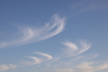 鈎雲（筋雲）と青空