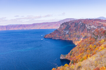 Fototapeta premium lake and mountains