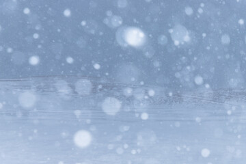厳冬、吹雪の鳥取砂丘