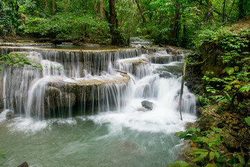 Fototapeta na wymiar Beautiful Huai Mae​ Khamin​ Waterfall​ in Khuean​ Srinagarindra​ National​ Park, Kanchanaburi, Thailand.