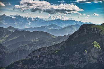 divers sommet des alpes suisse