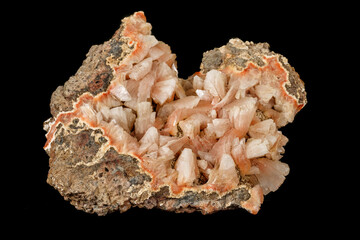 Obraz premium Macro of a stone Stilbite mineral on a black background