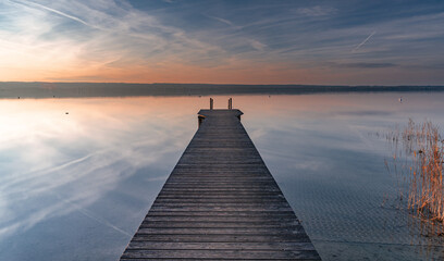 Naklejka premium Sonnenuntegang am See