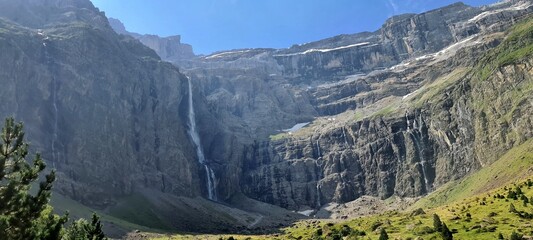 View on the waterfall in Cirque de Gavarnie, Pyrenees mountains, France - obrazy, fototapety, plakaty