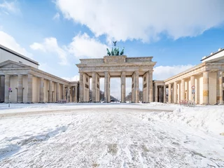 Fototapeten Brandenburg Gate (Brandenburger Tor) in winter, Berlin, Germany © eyetronic