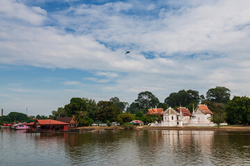 Obraz premium Wat Uposatharam by river in Uthai Thani, Thailand