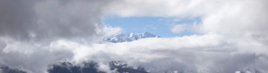 Fototapeta na wymiar Panoramic view of Mount Illimani is the highest mountain in the Cordillera Real of western Bolivia.