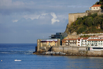 Fototapeta na wymiar Fischerhafen von San Sebastián