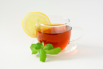 ziołowa herbata miętowa z cytryną, herbata z cytryną i miętą, tea with mint and lemon	