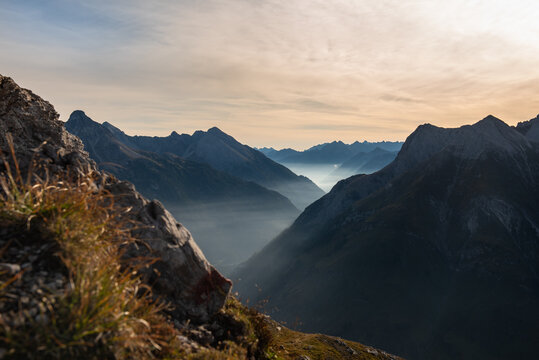 Sonnenaufgang am Karhorn Klettersteig in Vorarlberg