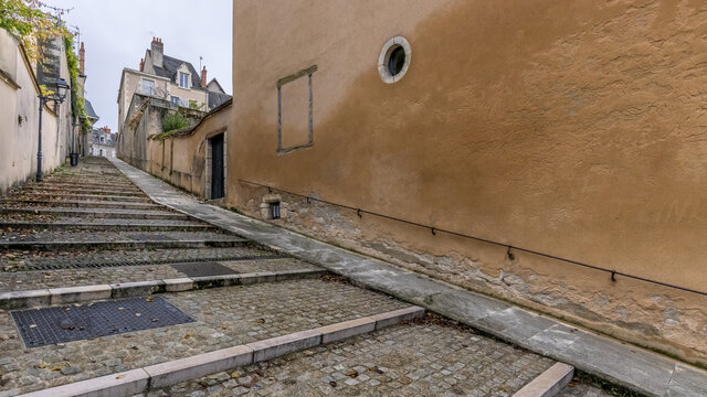 Escalier de la petite Echelle, Rue des Pavillons, old town of Ch&acirc;teauroux