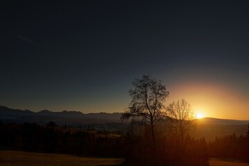 Zachód słońca w górach