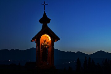 Kapliczka w górach © Wojciech