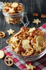 Various small crackers