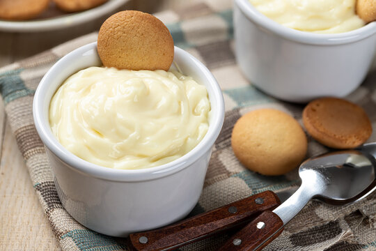 Creamy Vanilla Pudding In A Cup