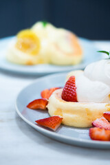 いちごのスフレパンケーキ