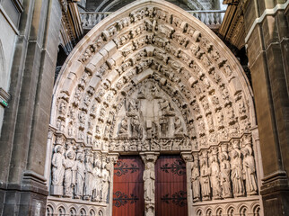 interior view of Dax cathedral - obrazy, fototapety, plakaty