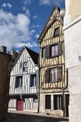 Fototapeta na wymiar Ruelle médiévale à Auxerre, France