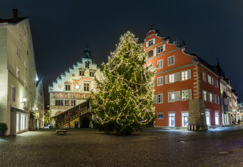 Rathaus von Lindau Bodensee mit Weihnachtsbaum