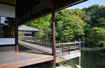 渉成園　臨池亭から池と滴翠軒を望む　京都市下京区