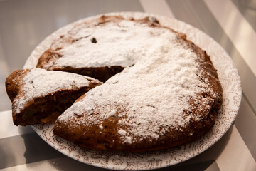 Apple pie with walnuts and cinnamon.
