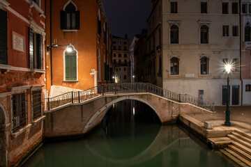Fototapeta na wymiar Small Square in Cannaregio at Night, Venice