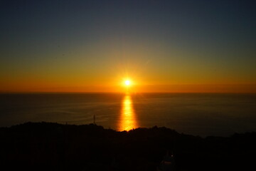 Sunrise over sea in Odawara, Kangawa, Japan - 日本 神奈川県 小田原 相模湾 朝日