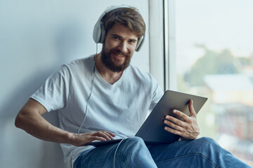 bearded man with laptop entertainment Lifestyle