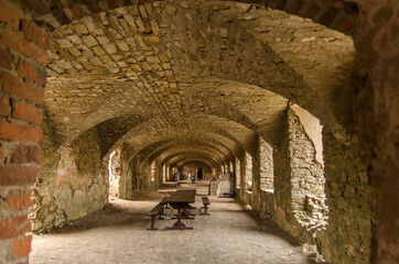 Krzyżtopór - ruiny zamku 