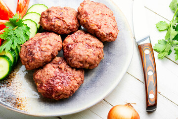 Steam beef cutlets