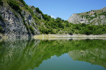 Fototapeta na wymiar lake in the mountains in summer in Serbia