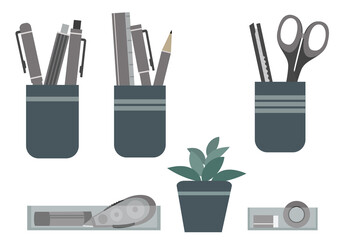 文房具が入ったペン立てと収納クリアケース、観葉植物のセット（机上のイメージ）