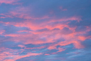 Wolkenstimmung am Abendhimmel, Bayern, Deutschland