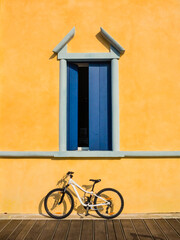 Fototapeta na wymiar Window with bicycle