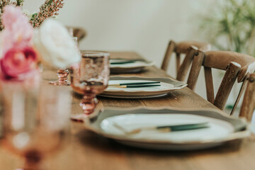 wedding table setting with flowers